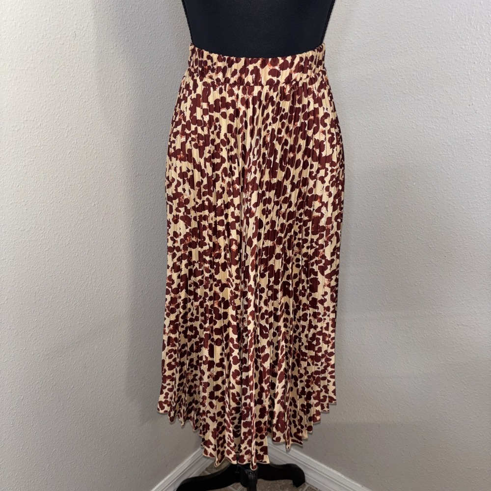 H&M Skirt Women's 2‎ Leopard Animal Print Pleated Flare Midi Boho Chic Festival